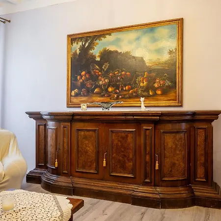Il Cipresso, Casa Dei Nonni, * Cortona