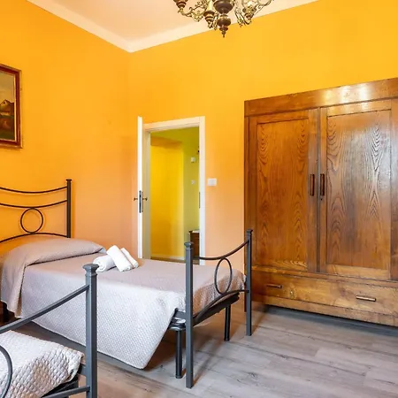 Il Cipresso, Casa Dei Nonni, Cortona